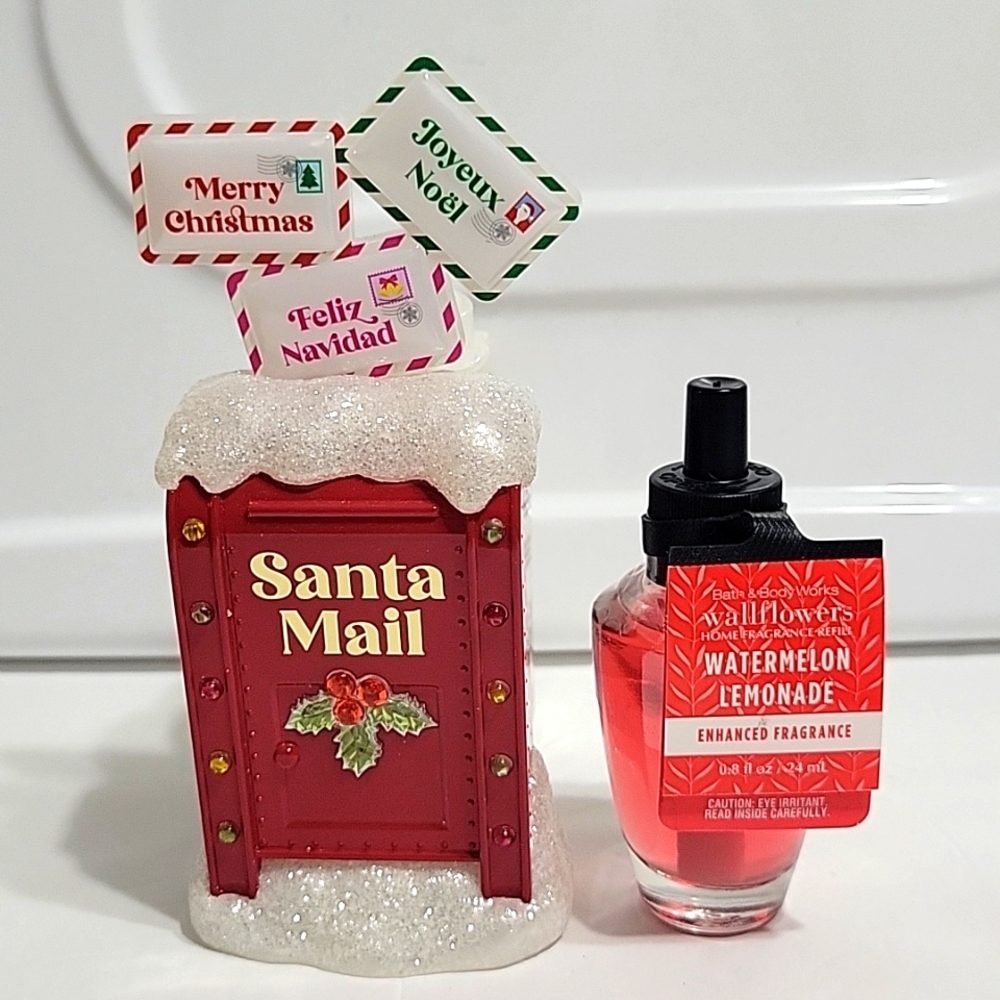 Bath & Body Works LETTERS TO SANTA MAIL Light Up Wallflower Plug-In Holder - NEW